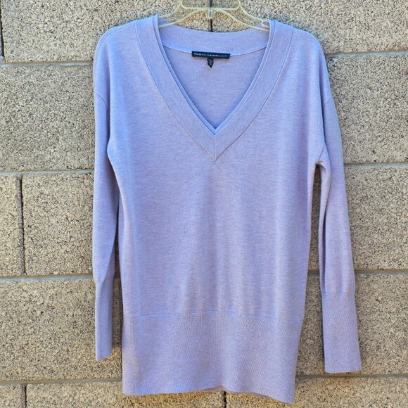 White House Black Market Size S Light Purple Lavender V Neck Sweater Top - Picture 8 of 8